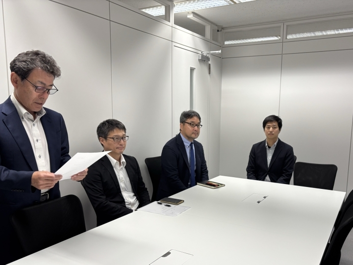 令和7年新入社員辞令式